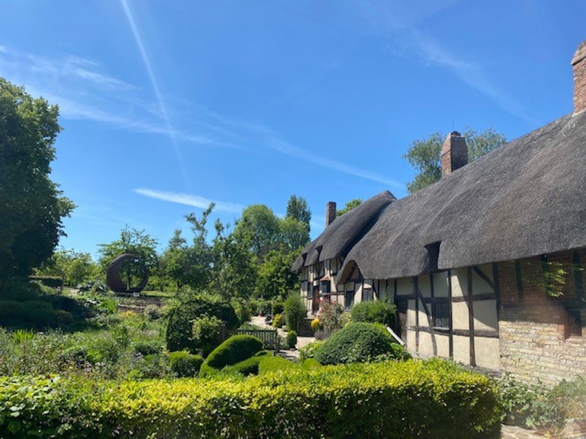 Shakespeare's Stratford and the Cotswolds Tour from London - Photo 1 of 5